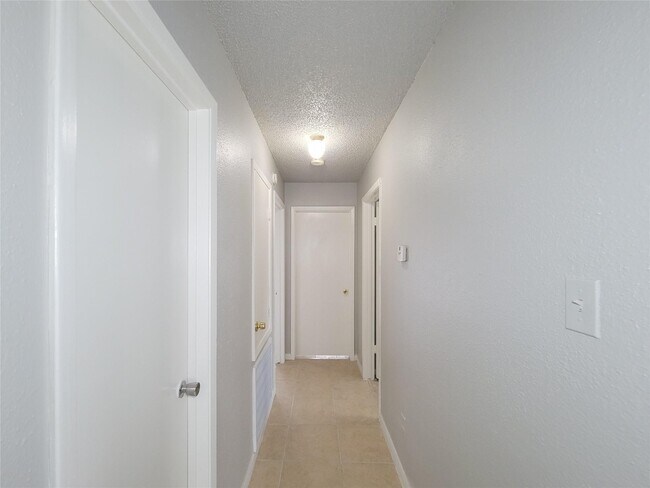 Building Photo - 17706 Glenhagen Ct