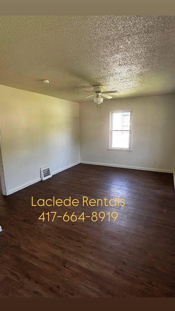 Building Photo - 2 BEDROOM  1 BATHROOM HOUSE