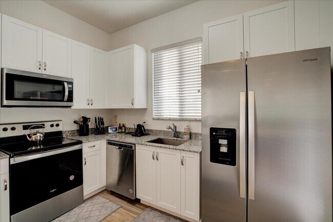 Building Photo - 1451 Pioneer Way