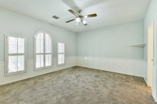Building Photo - 5803 Song Ridge Ct