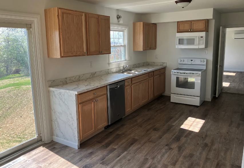 Building Photo - 467 Conrad Dr