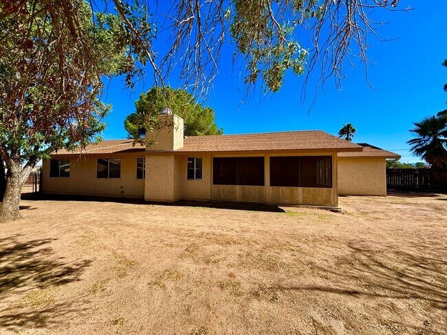 Building Photo - 9472 Wasco Ave