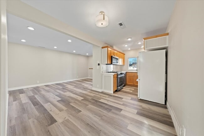 Building Photo - 2436 S Elizabeth St