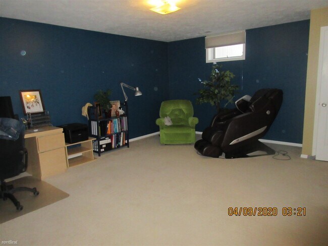 Building Photo - 2 br, 2 bath Condo - 2726 Sandstone Ter NE