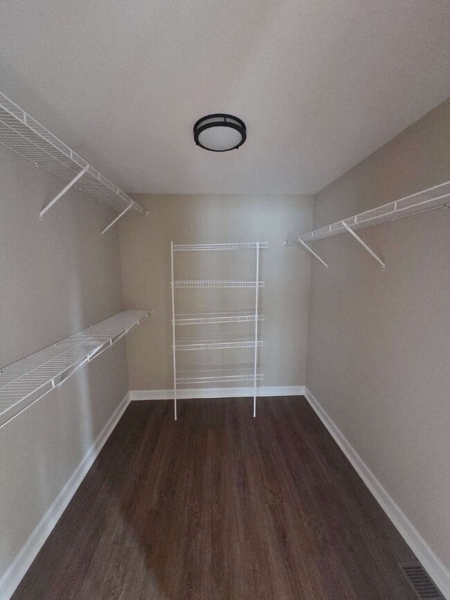 Building Photo - "Spacious 4 BR Home with Finished Basement in Walkersville!"