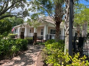 Building Photo - 1755 Central Park Rd