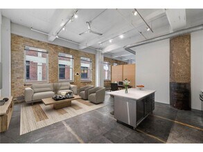 Building Photo - 700 N Washington Ave