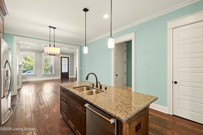 Building Photo - 10910 Kings Crown Dr