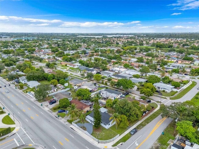 Building Photo - 1041 NW 199th St