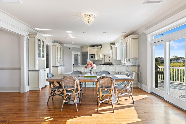 Building Photo - 30 Columbus Dr