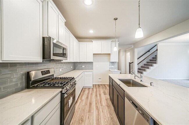 Building Photo - 2710 Bayrose Dr