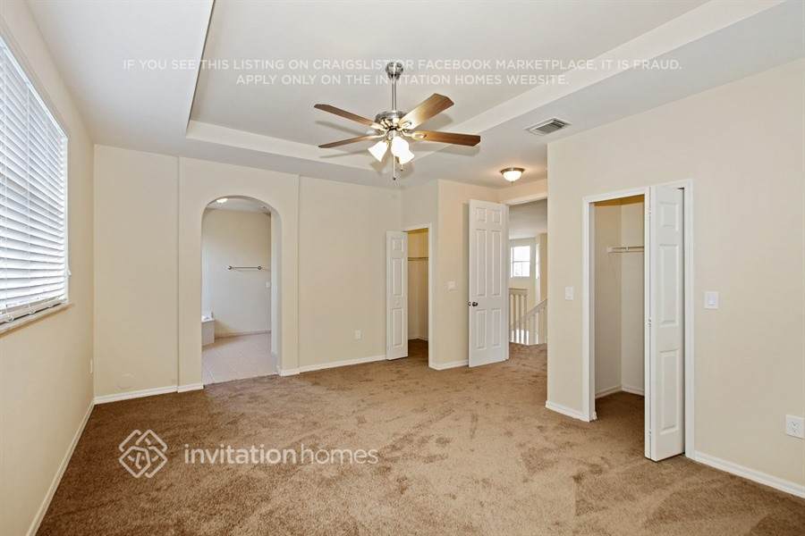 Building Photo - 16498 SW 85th Ln