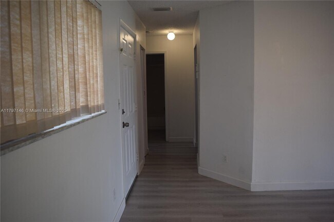 Building Photo - 3453 NW 44th St