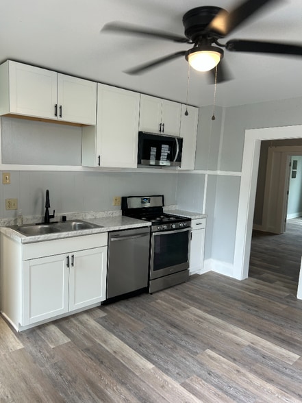 Building Photo - 603 Benham St