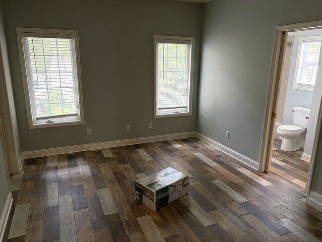 Building Photo - 34 Cobblestone Ct