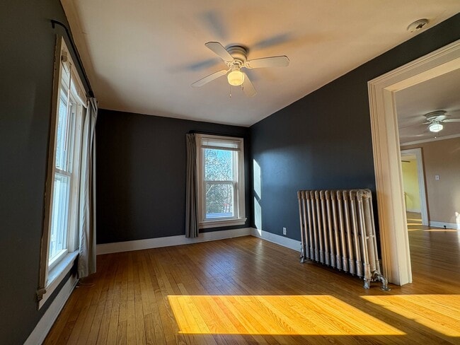 Building Photo - 10 High St