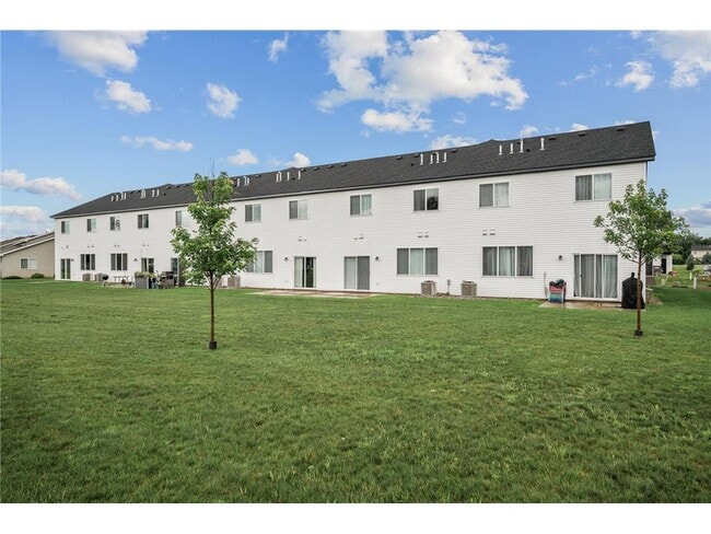 Building Photo - 2117 Cleveland Ln S