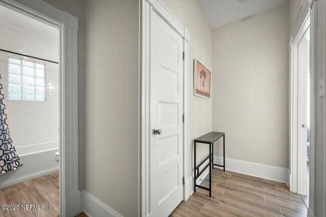 Building Photo - 1913 Redell St