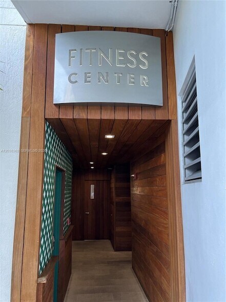 Building Photo - 1100 Biscayne Blvd