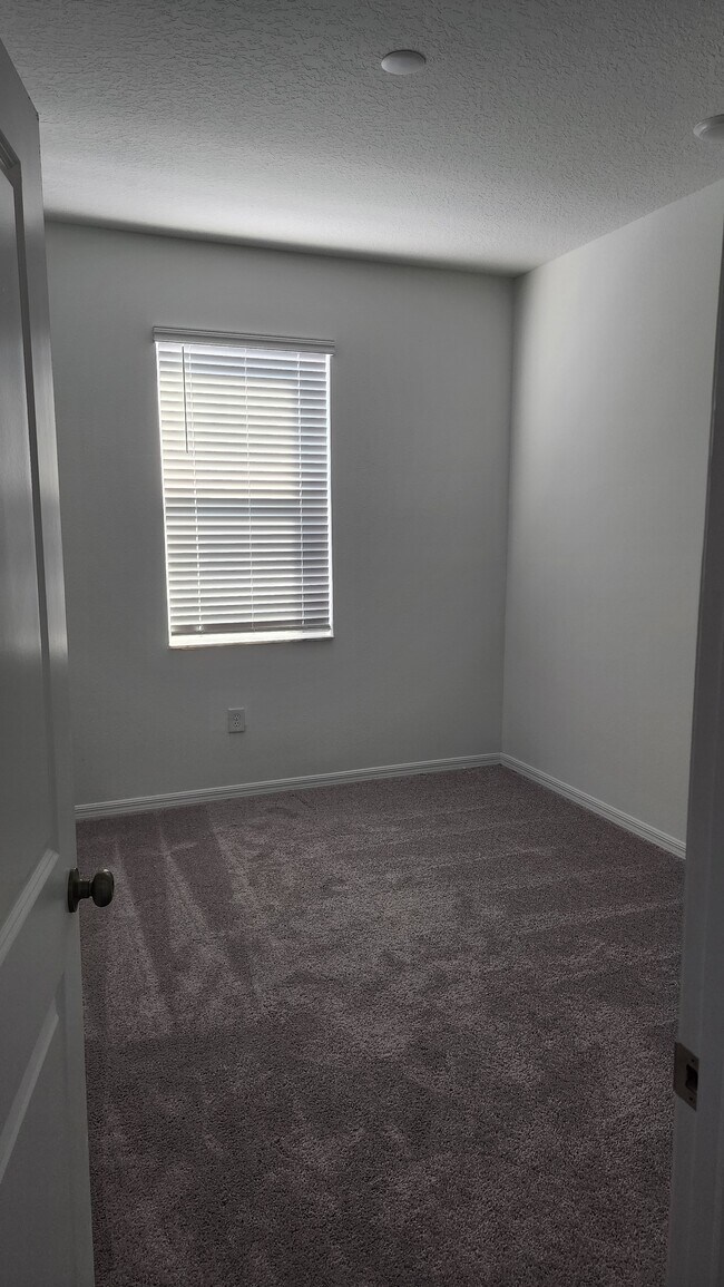 Building Photo - 6709 Great Bear Dr