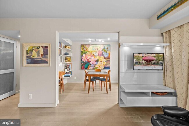 Building Photo - 1401 17th St NW