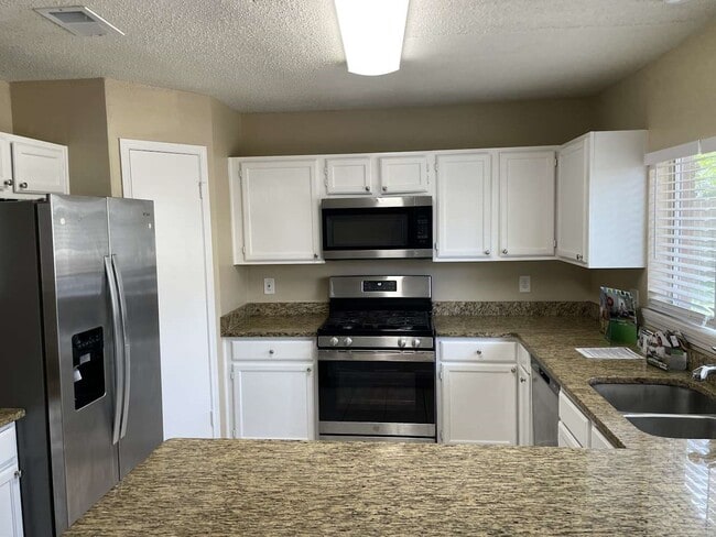 Building Photo - 18083 Glenledi Dr