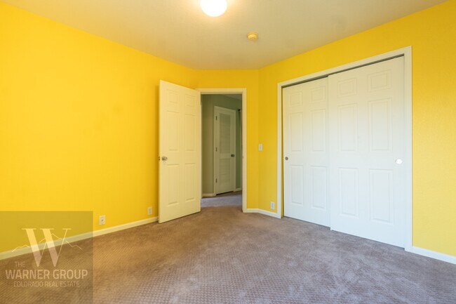 Building Photo - 2147 Falkirk Dr