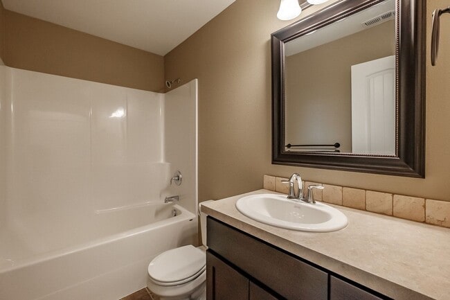 Building Photo - 270-272 Gwinn Street E