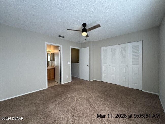 Building Photo - 142 White Fawn Dr