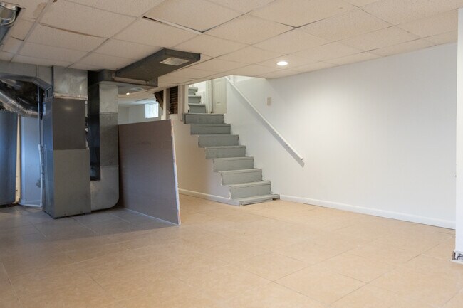 Building Photo - 1001 4th Ave