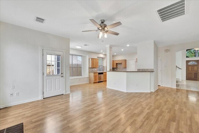 Building Photo - 14010 Hazel Ridge Ct