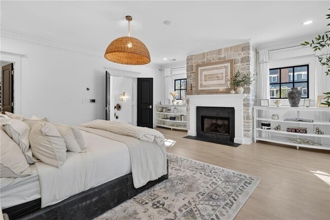 Building Photo - 1812 Wellbourne Dr NE