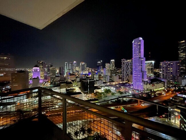 Building Photo - 350 S Miami Ave