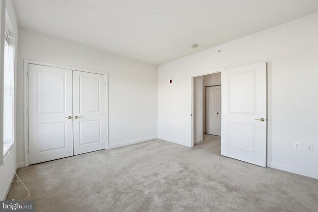 Building Photo - 500 Belmont Bay Dr