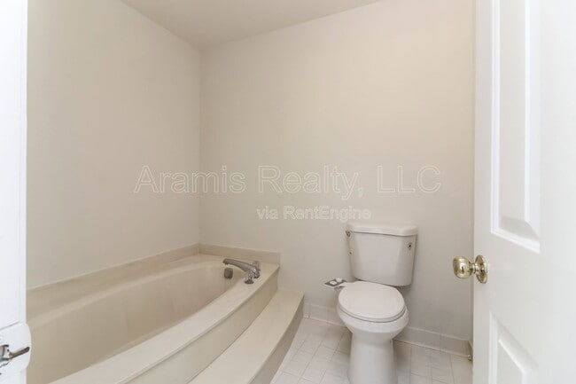 Building Photo - 1381 Old Virginia Ct SE