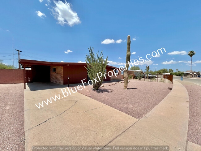 Building Photo - 4853 N Calle Harmonia