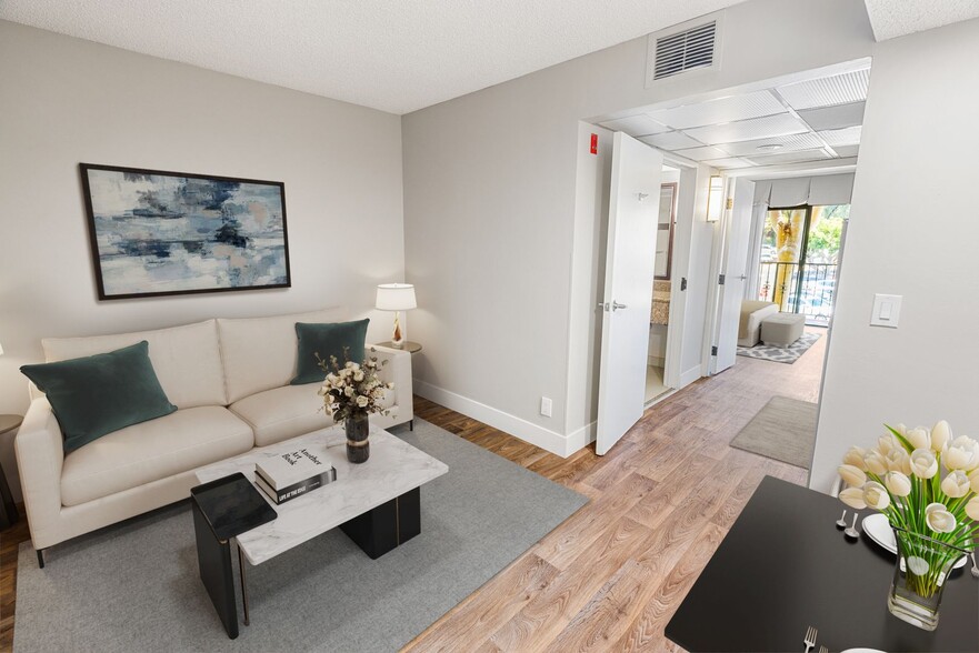 Interior Photo - Bella Vista