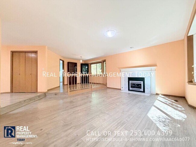 Building Photo - 6319 46th St Ct W