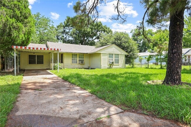 Building Photo - 5515 Flamingo Dr