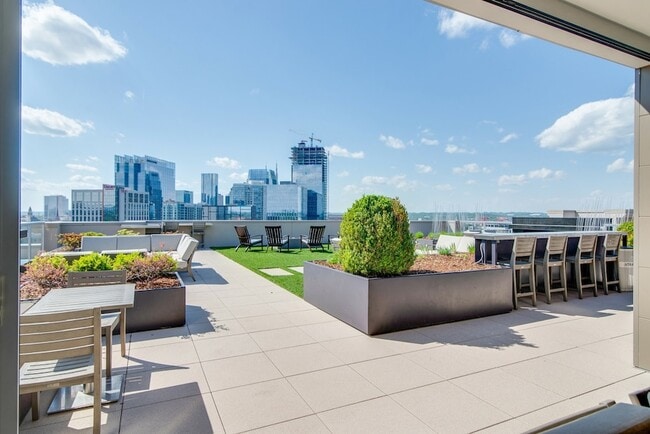 Building Photo - 20 Rutledge St