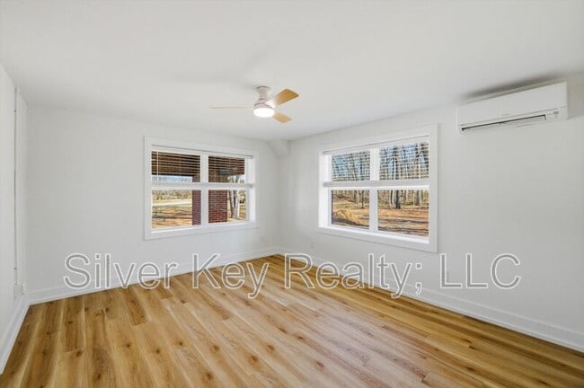 Building Photo - 2113 W Madison Ave