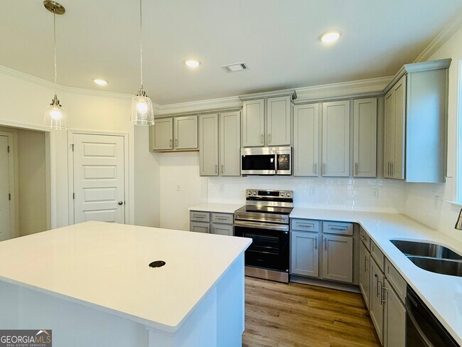 Building Photo - 7267 Millbrae Walk