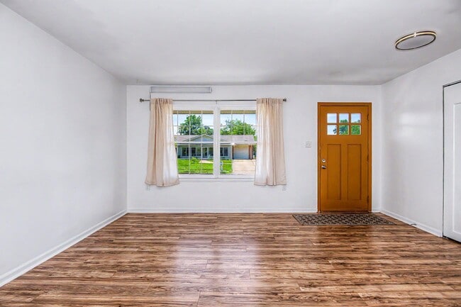 Building Photo - 1607 N Brunswick St