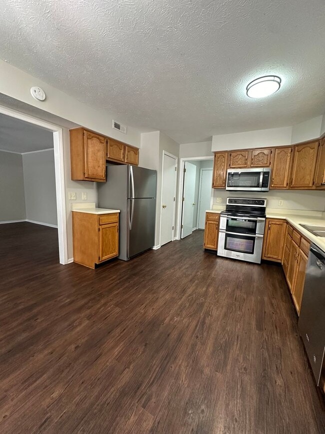 Building Photo - 3611-3613 E Thornhill-ROLLEY