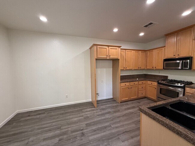 Building Photo - 2279 Coffeeberry Rd