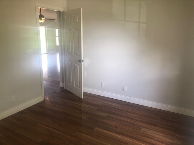 Building Photo - 1201 SW Idol Ave