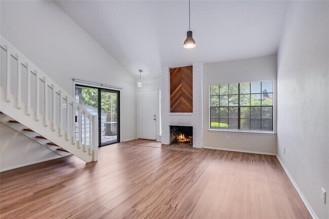 Building Photo - 1748 Ohlen Rd