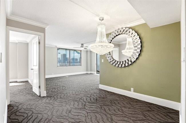 Building Photo - 400 E Colonial Dr