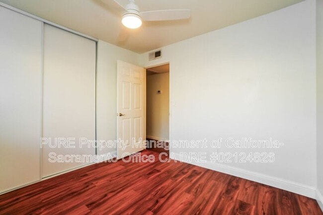 Building Photo - 2153 Cottage Way