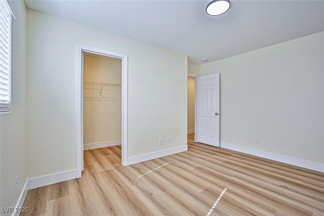 Building Photo - 8338 Lavender Jade Ct